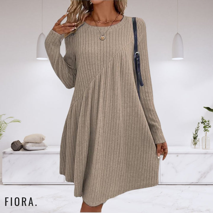 Chic long-sleeve dress