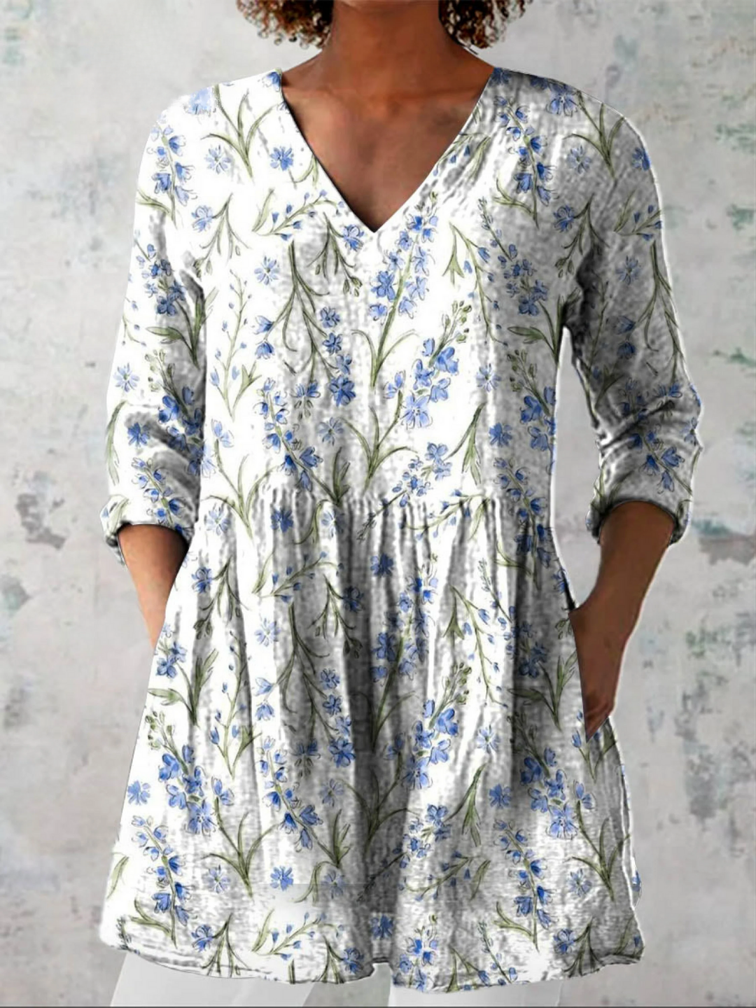 Women's Fluid Printed V Neck Longline Blouse