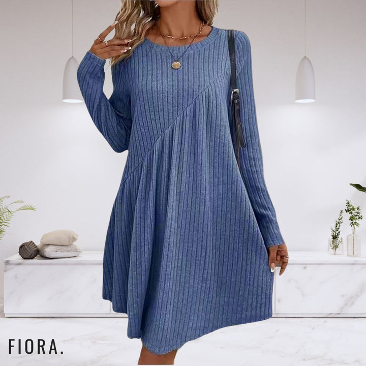 Chic long-sleeve dress