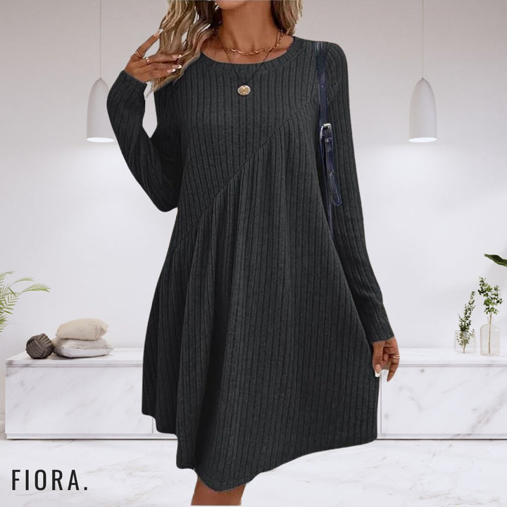 Chic long-sleeve dress