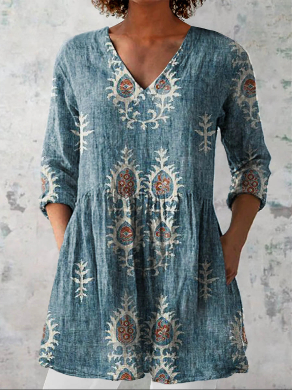 Women's Flowing Printed V-Neck Longline Blouse