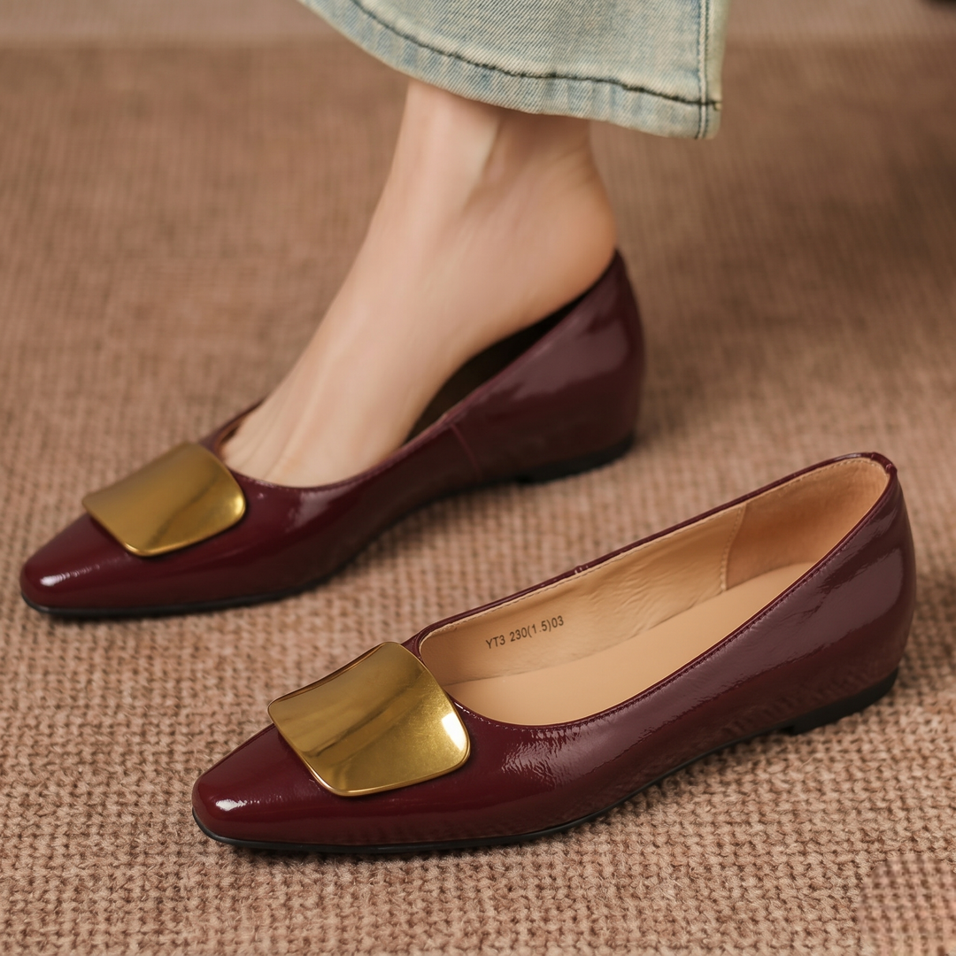 Women's Metallic Accent Polished Pointed Flats