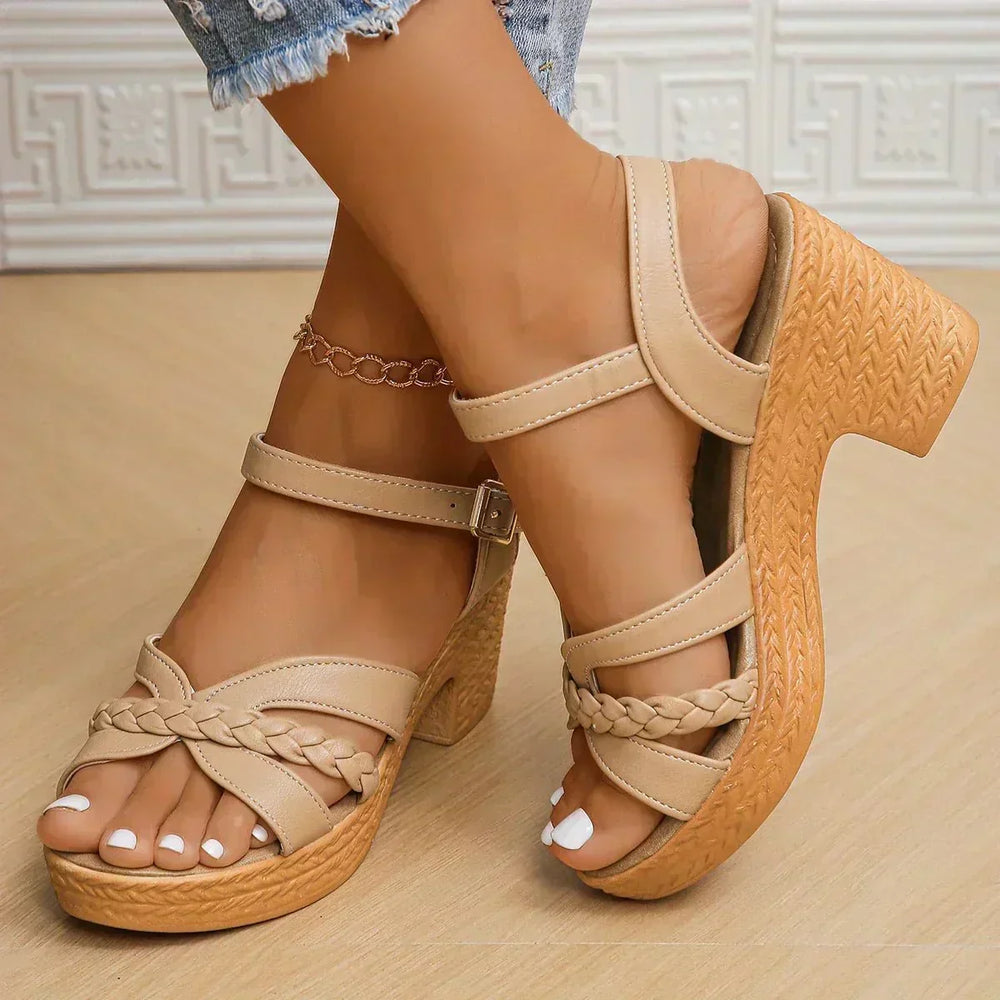 Women's Strappy Cushioned Open Toe Sandals